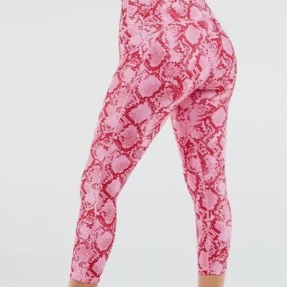 Fabletics Women's Define Powerhold High Waist Capri Persimmon Python Size XL - Picture 2 of 5